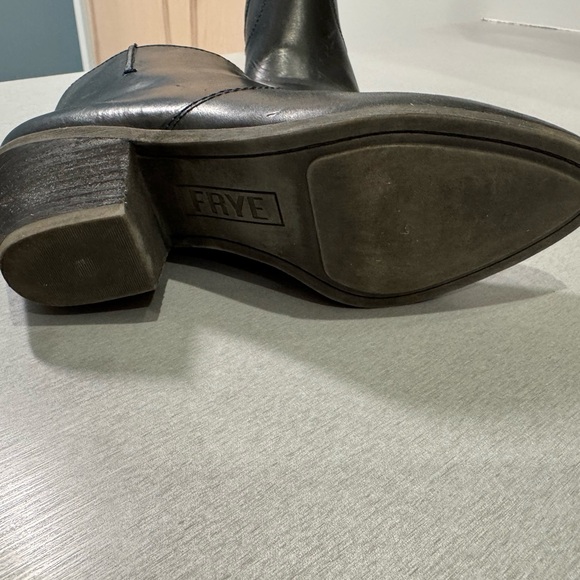 Frye Ankle Boots, 6.5, Black Leather, Side Zip, 2” Heel NWOT - Picture 6 of 7